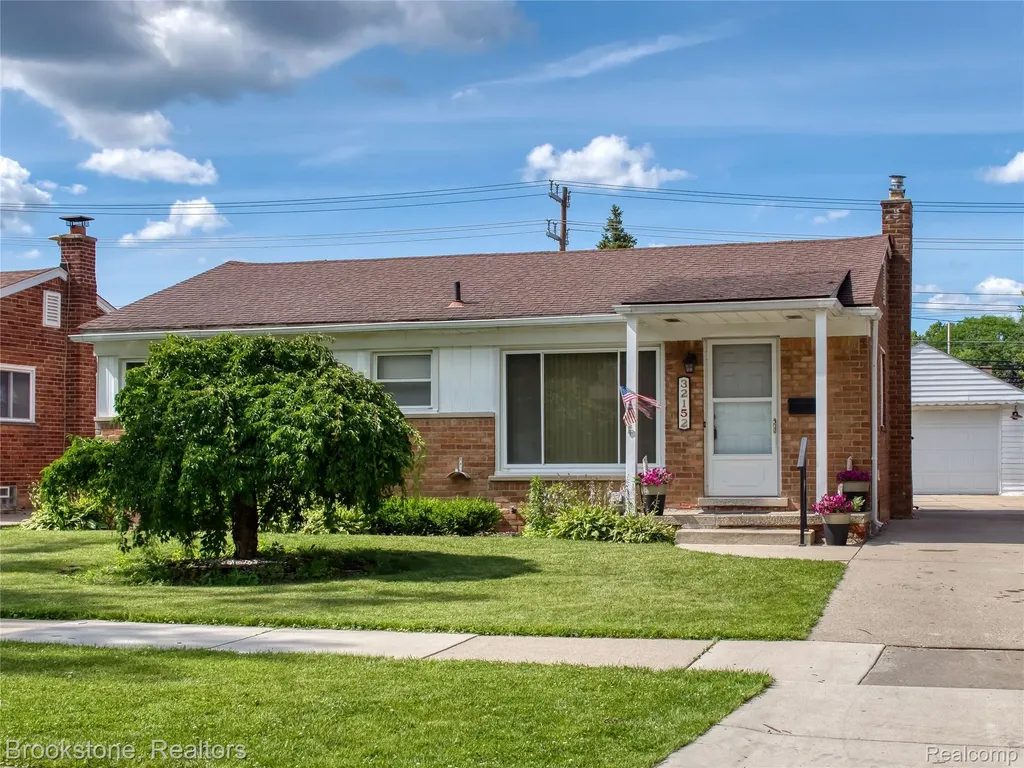 32152 Anita Drive Westland City MI 48185