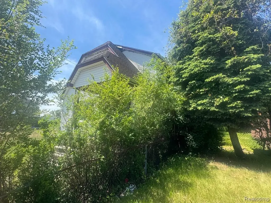 16531 Tuller Street Detroit City MI 48221