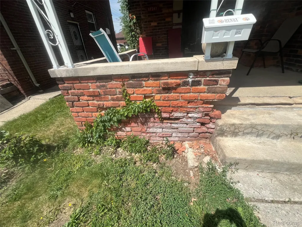 17311 Santa Rosa Drive Detroit City MI 48221