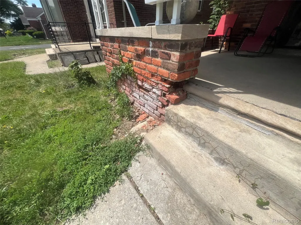 17311 Santa Rosa Drive Detroit City MI 48221
