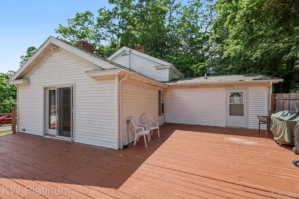 581 S Main Street Vermontville Village MI 49096