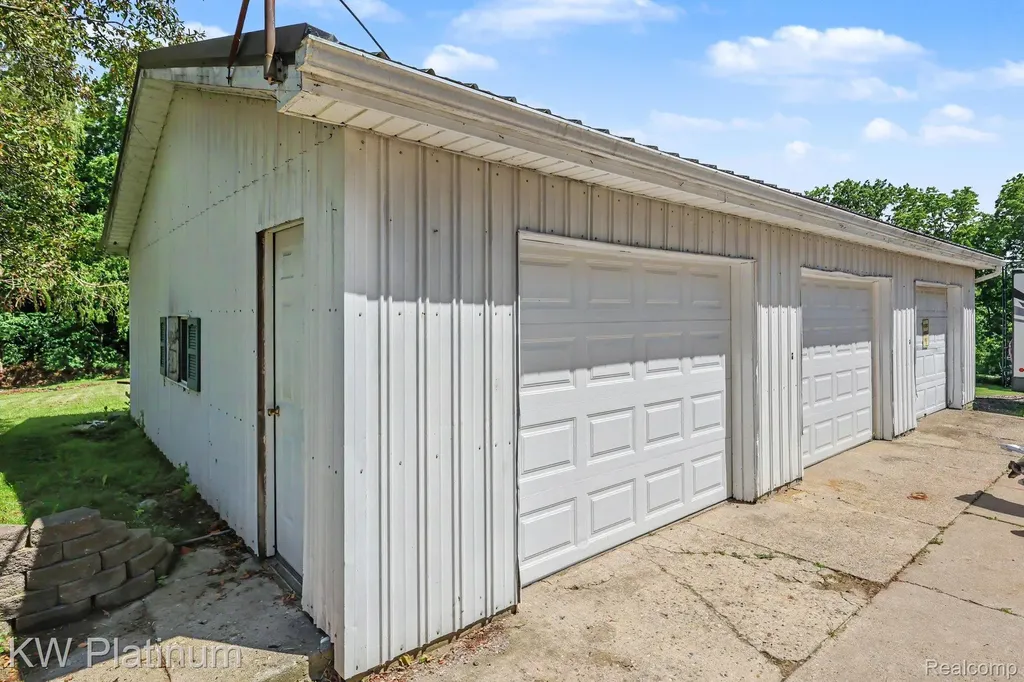 581 S Main Street Vermontville Village MI 49096