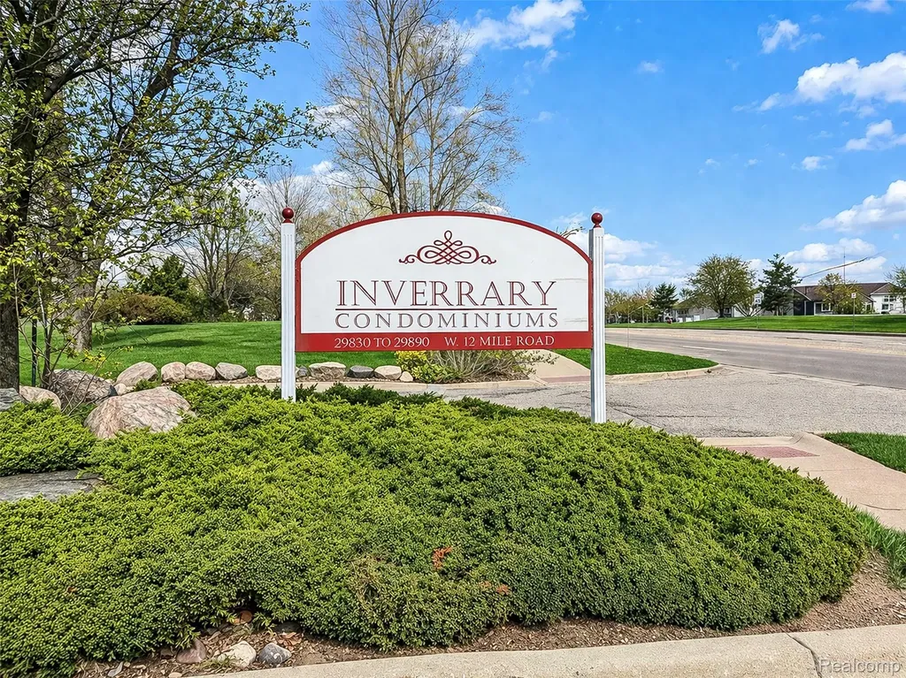 29860 W 12 Mile Road Farmington Hills City MI 48334