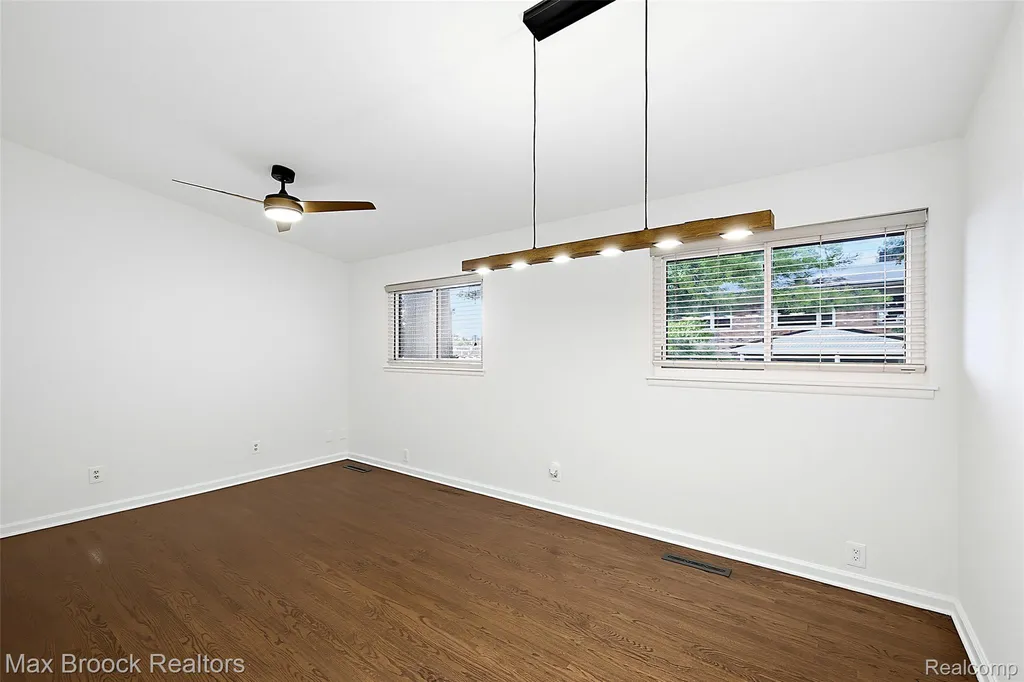 1411 W Farnum Avenue Royal Oak City MI 48067