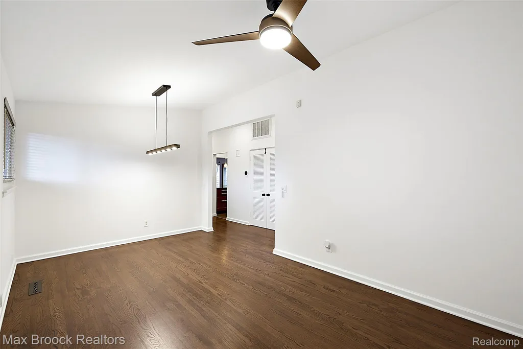 1411 W Farnum Avenue Royal Oak City MI 48067