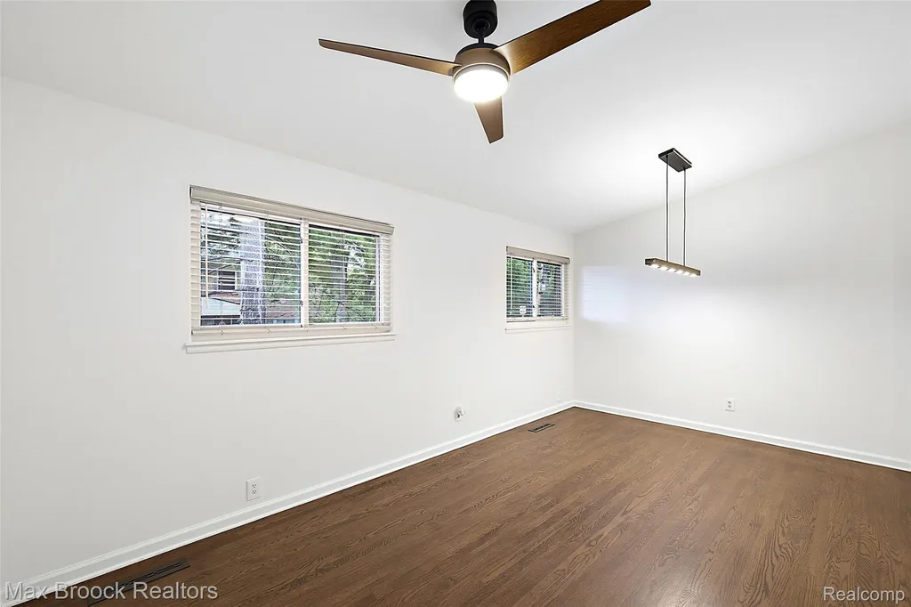 1411 W Farnum Avenue Royal Oak City MI 48067