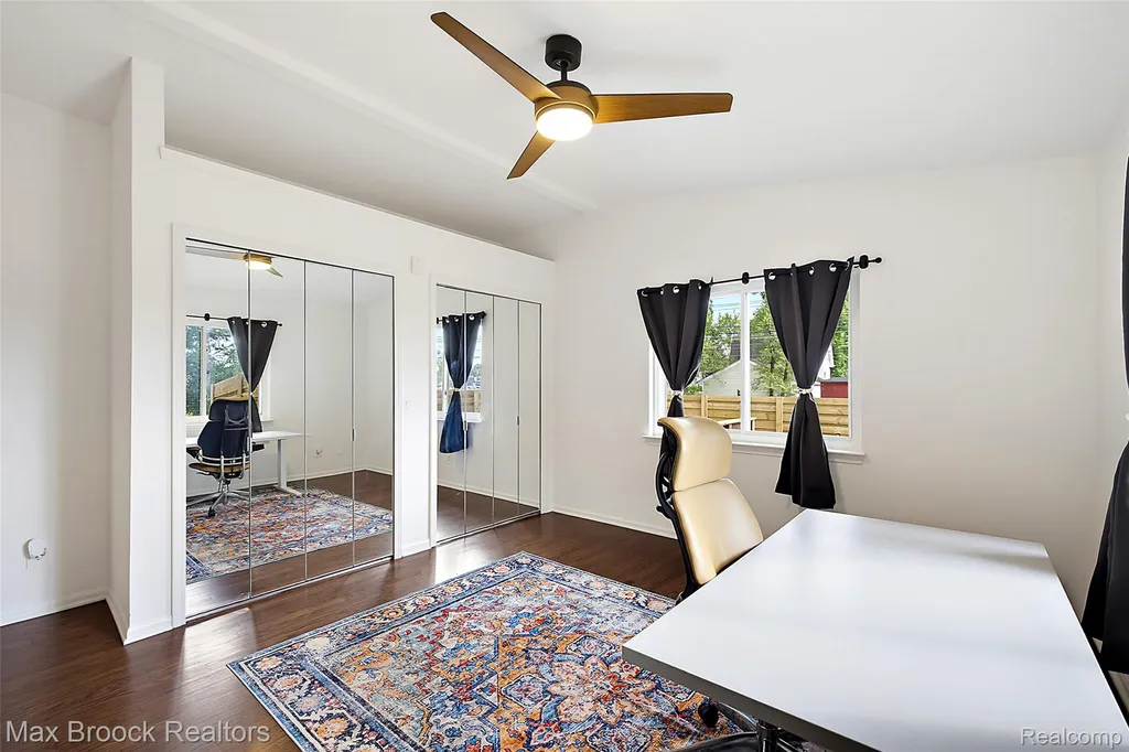 1411 W Farnum Avenue Royal Oak City MI 48067