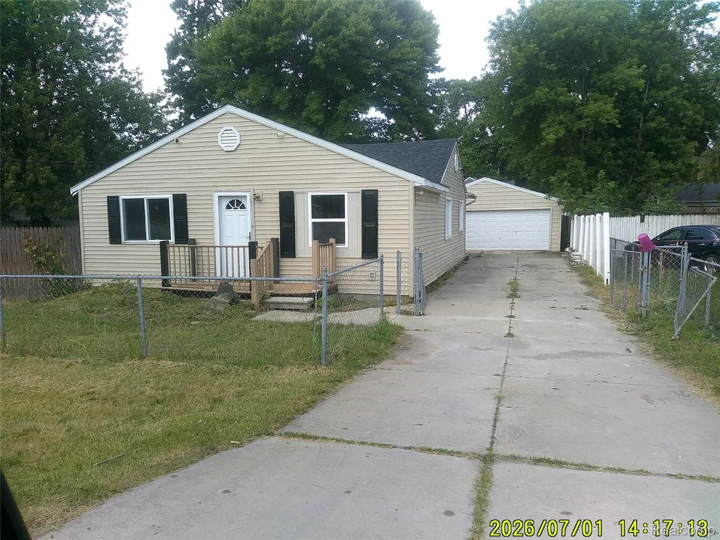 3490 Beveridge Road Flint Charter Township MI 48532