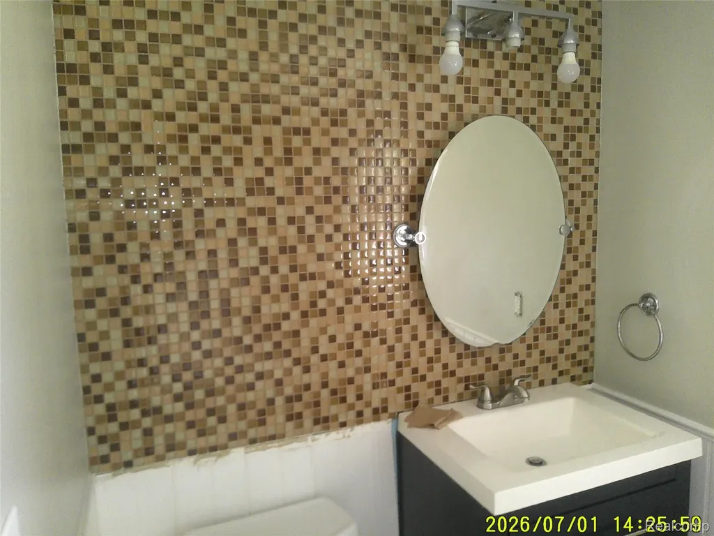 3490 Beveridge Road Flint Charter Township MI 48532