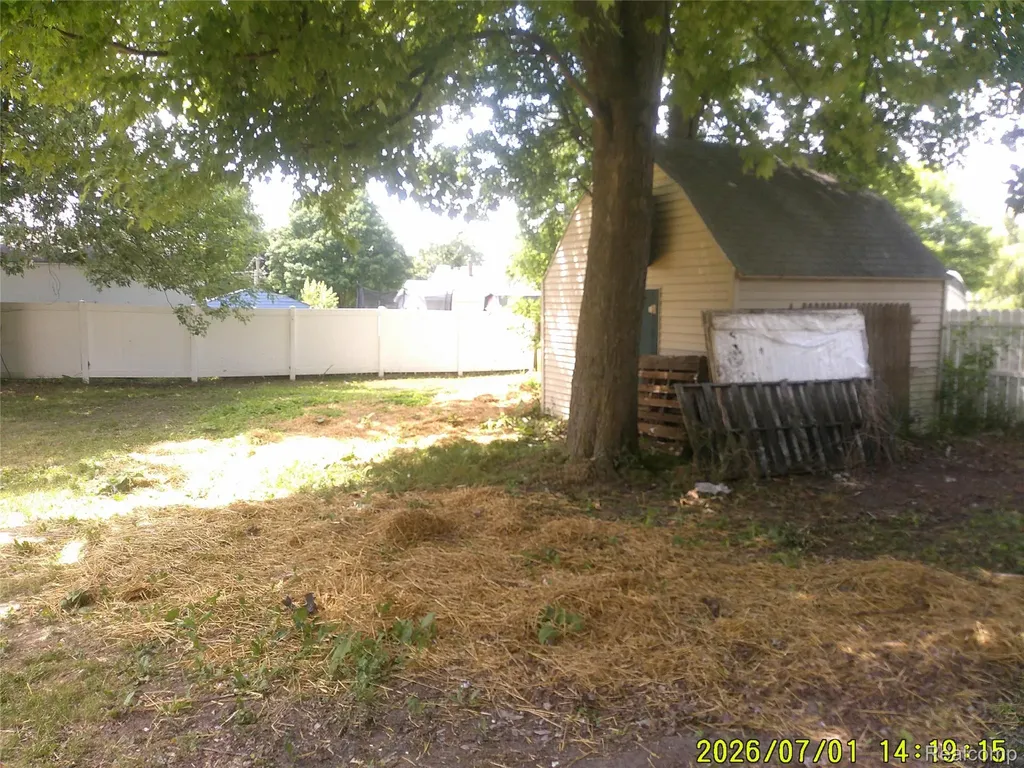 3490 Beveridge Road Flint Charter Township MI 48532