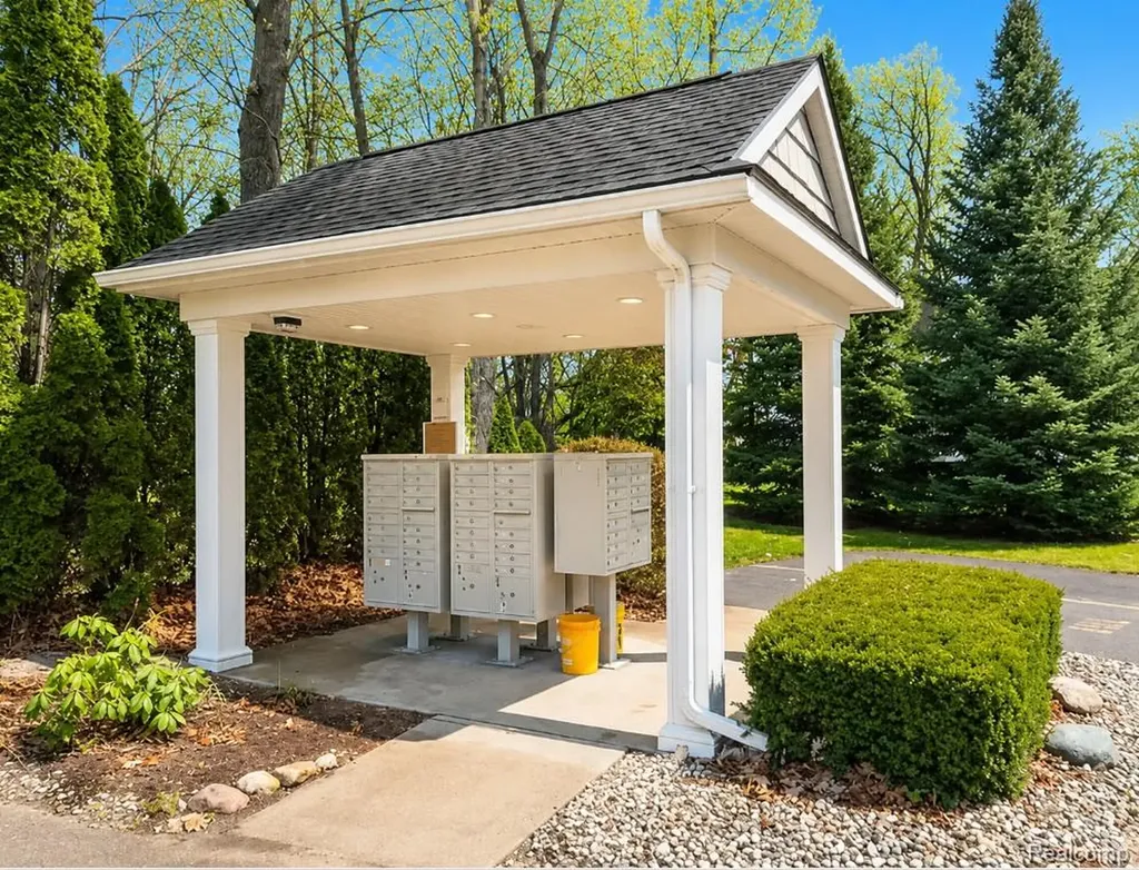 11469 Hidden Oaks Drive Vienna Charter Township MI 48420