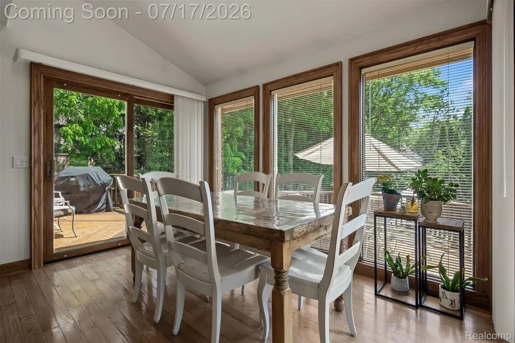 5863 Seville Circle Orchard Lake Village City MI 48324