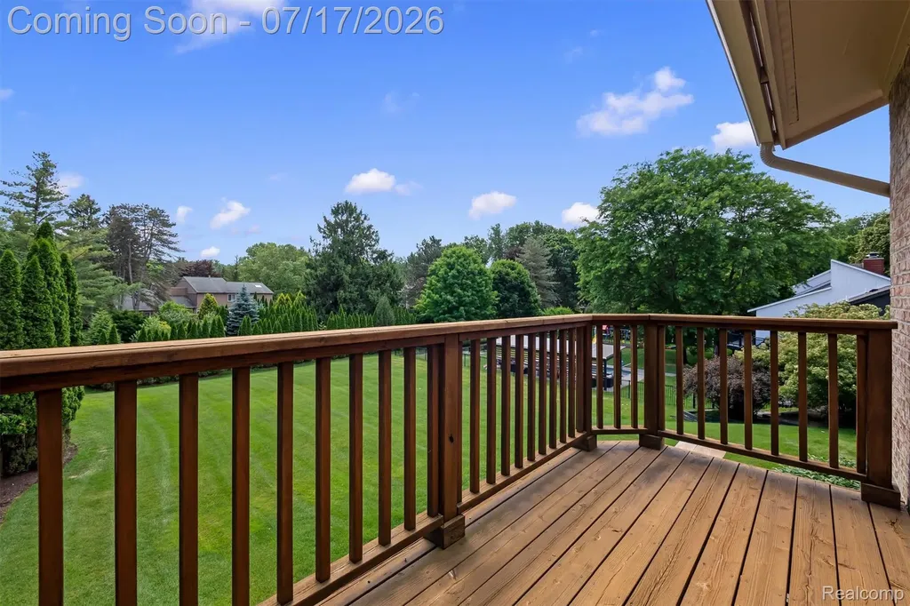5863 Seville Circle Orchard Lake Village City MI 48324