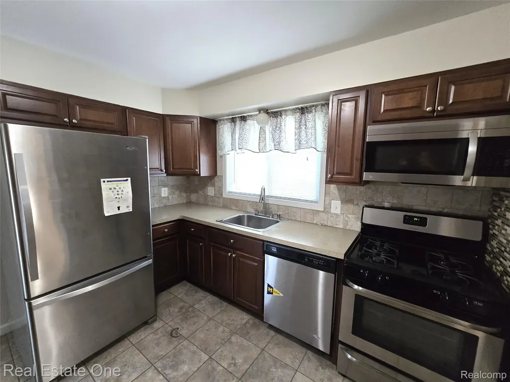 2601 Woodside Street Dearborn City MI 48124
