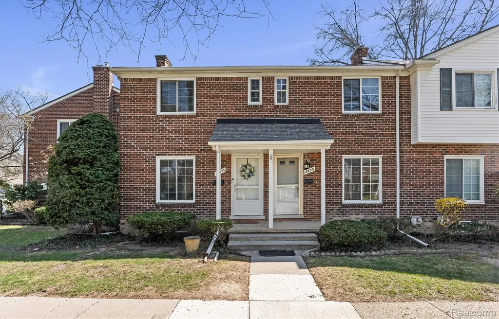 22923 Gary Lane St. Clair Shores City MI 48080