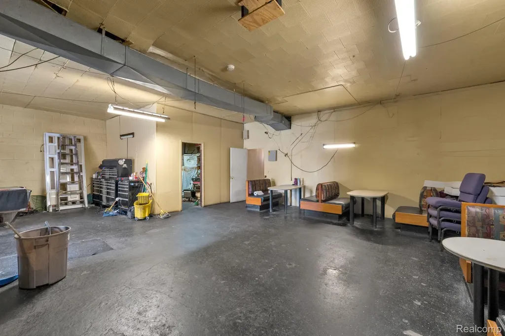 13200 Fenkell Street Detroit City MI 48227
