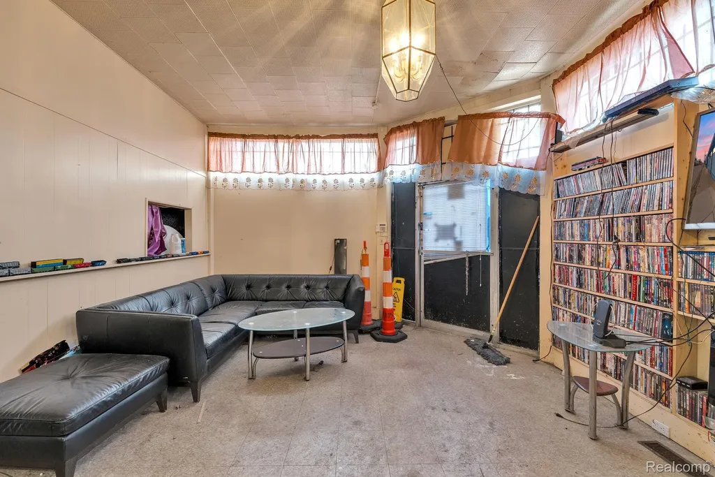 13200 Fenkell Street Detroit City MI 48227