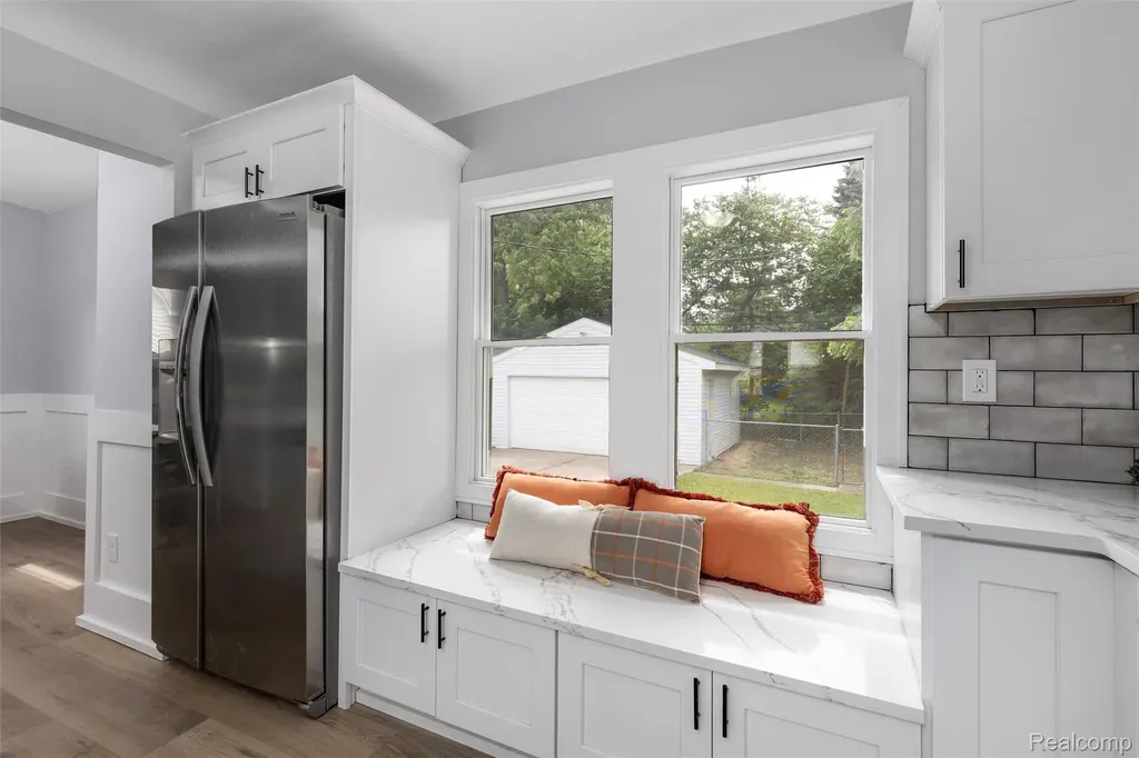 200 Alice Avenue Bloomfield Hills City MI 48302