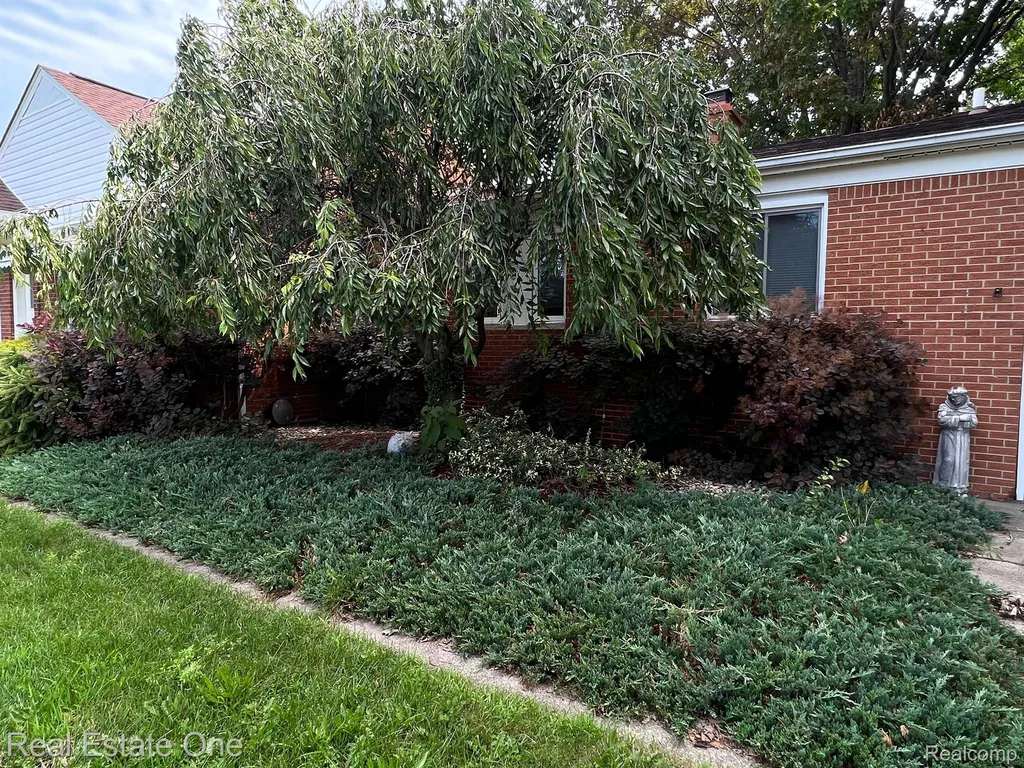 50590 Card Road Macomb Township MI 48044