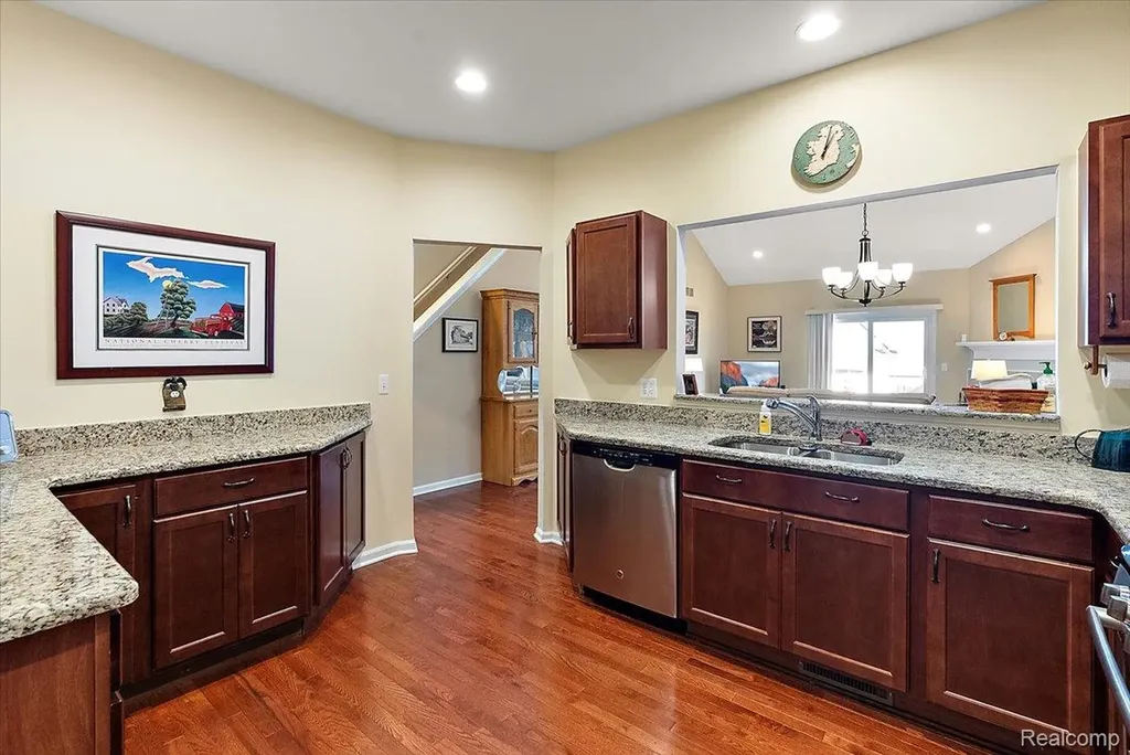 3349 Grove Lane Auburn Hills City MI 48326