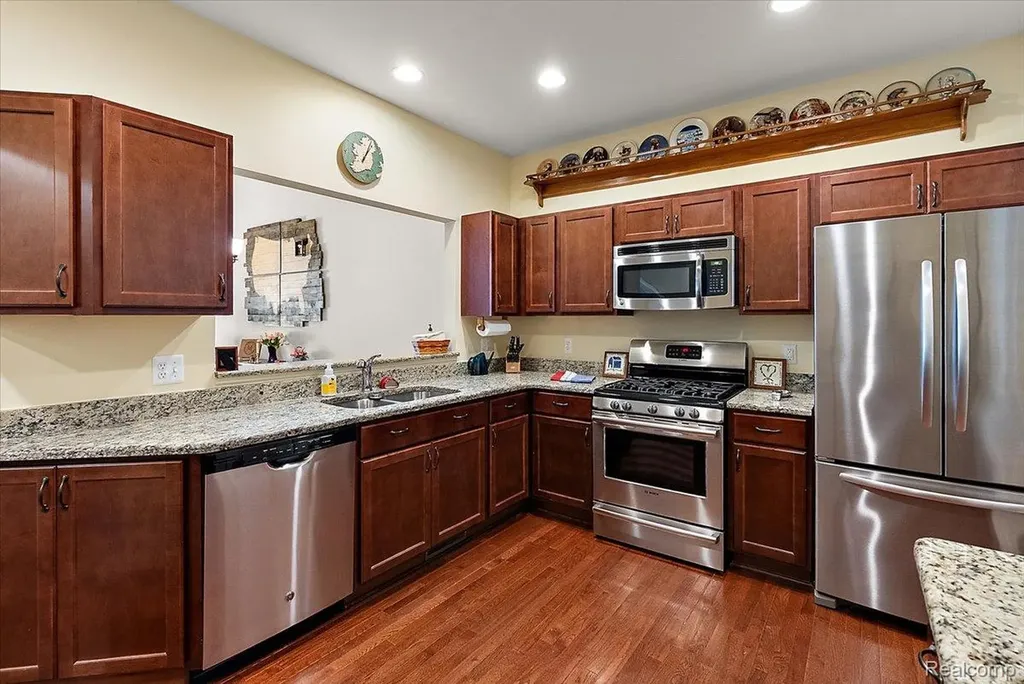 3349 Grove Lane Auburn Hills City MI 48326