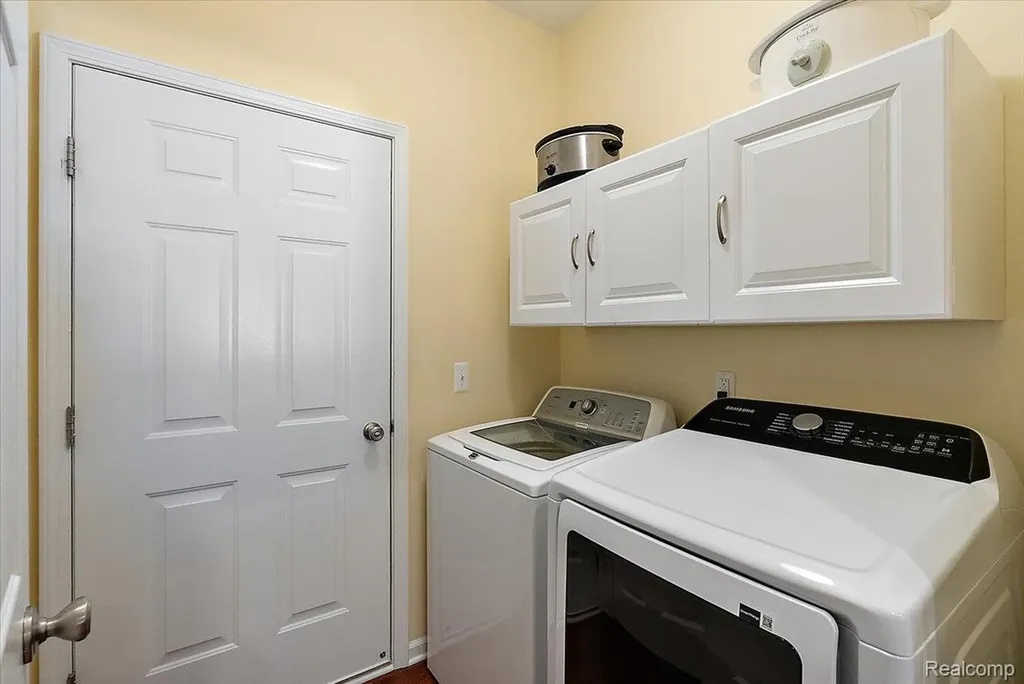 3349 Grove Lane Auburn Hills City MI 48326