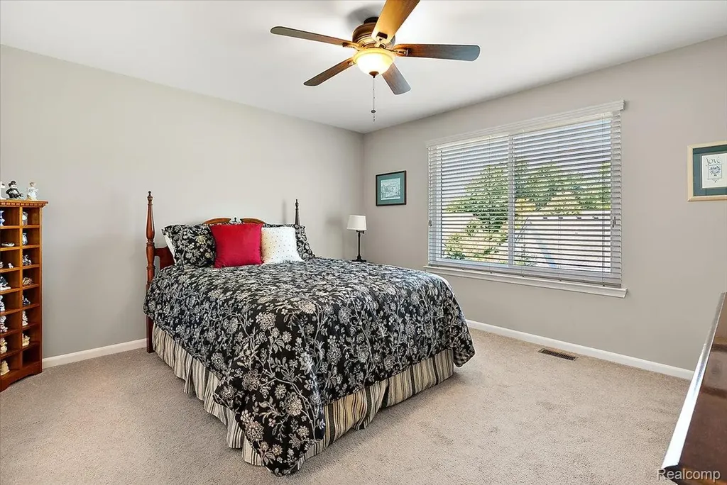 3349 Grove Lane Auburn Hills City MI 48326