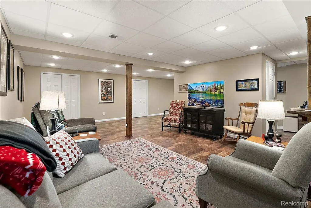 3349 Grove Lane Auburn Hills City MI 48326