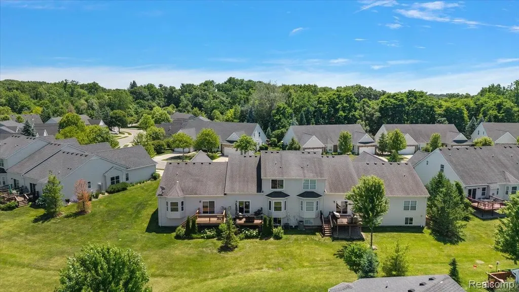 3349 Grove Lane Auburn Hills City MI 48326