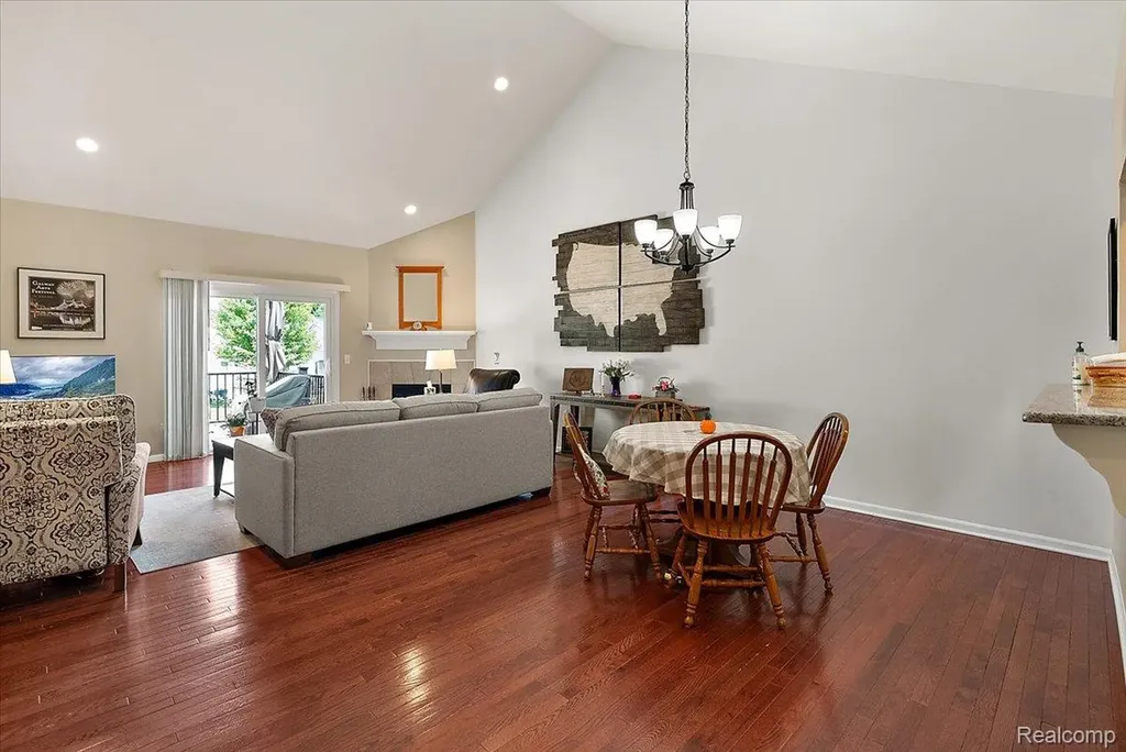 3349 Grove Lane Auburn Hills City MI 48326