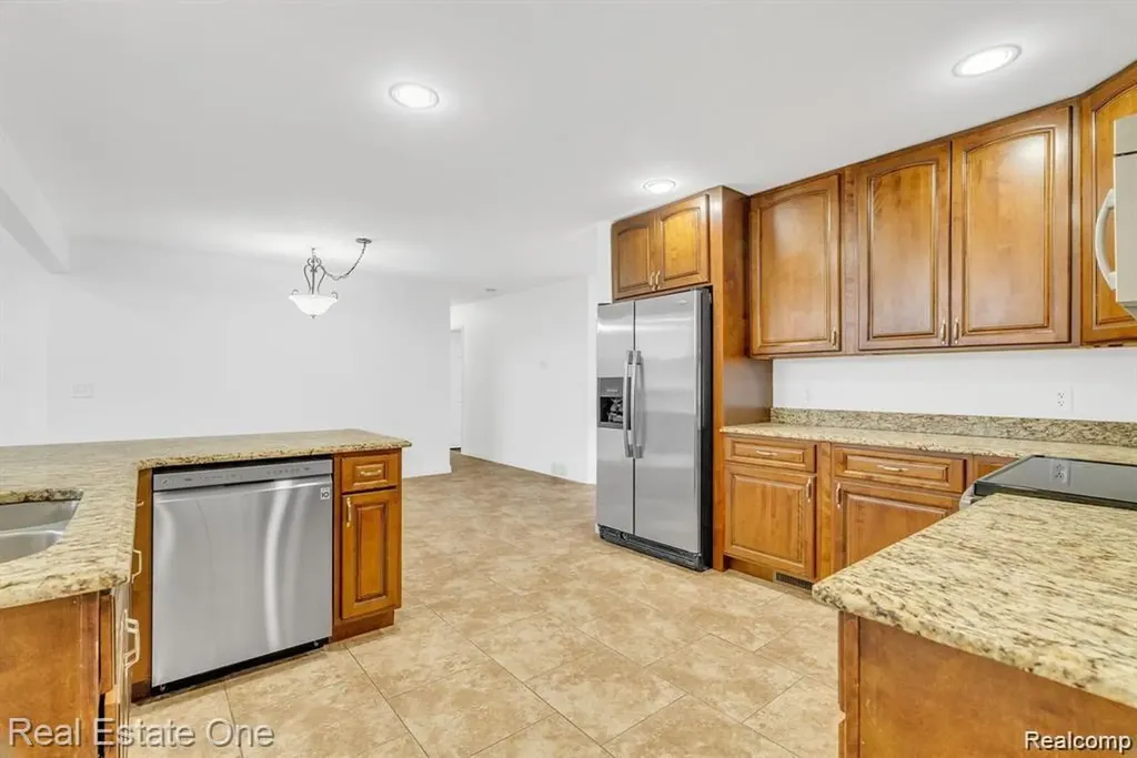 50500 Card Road Macomb Township MI 48044