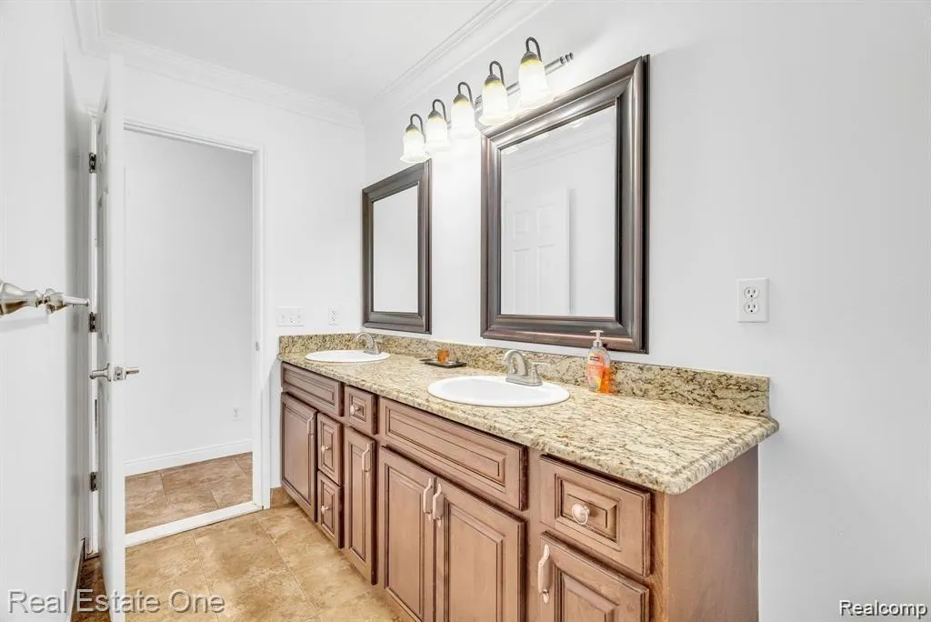 50500 Card Road Macomb Township MI 48044