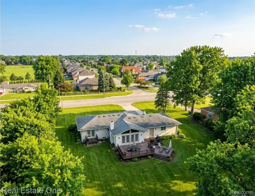 50500 Card Road Macomb Township MI 48044