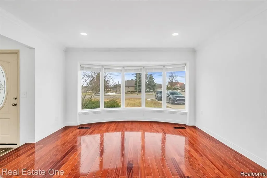 50500 Card Road Macomb Township MI 48044