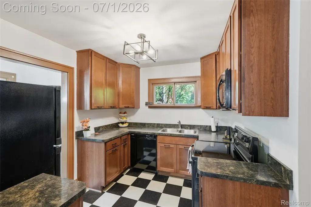 715 Laprairie Street Ferndale City MI 48220