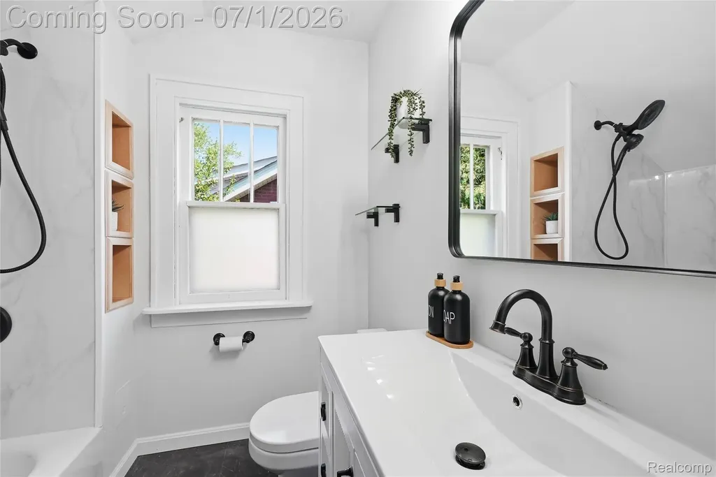 715 Laprairie Street Ferndale City MI 48220