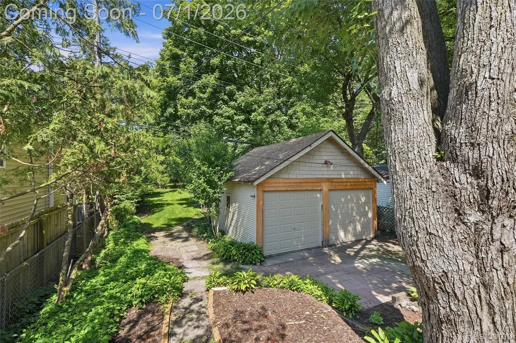 715 Laprairie Street Ferndale City MI 48220