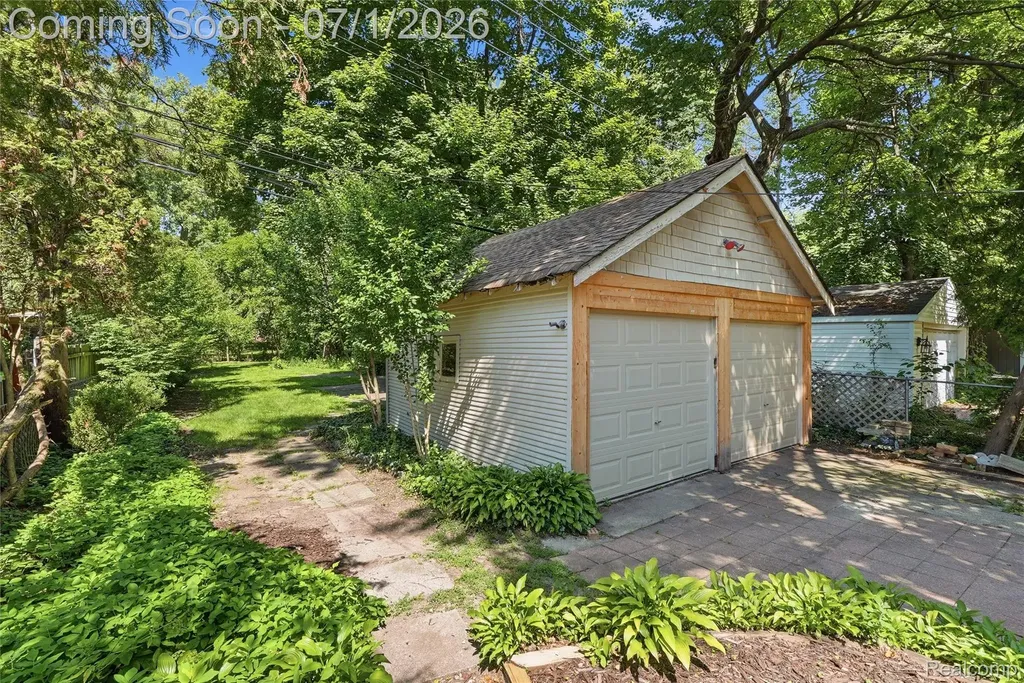 715 Laprairie Street Ferndale City MI 48220