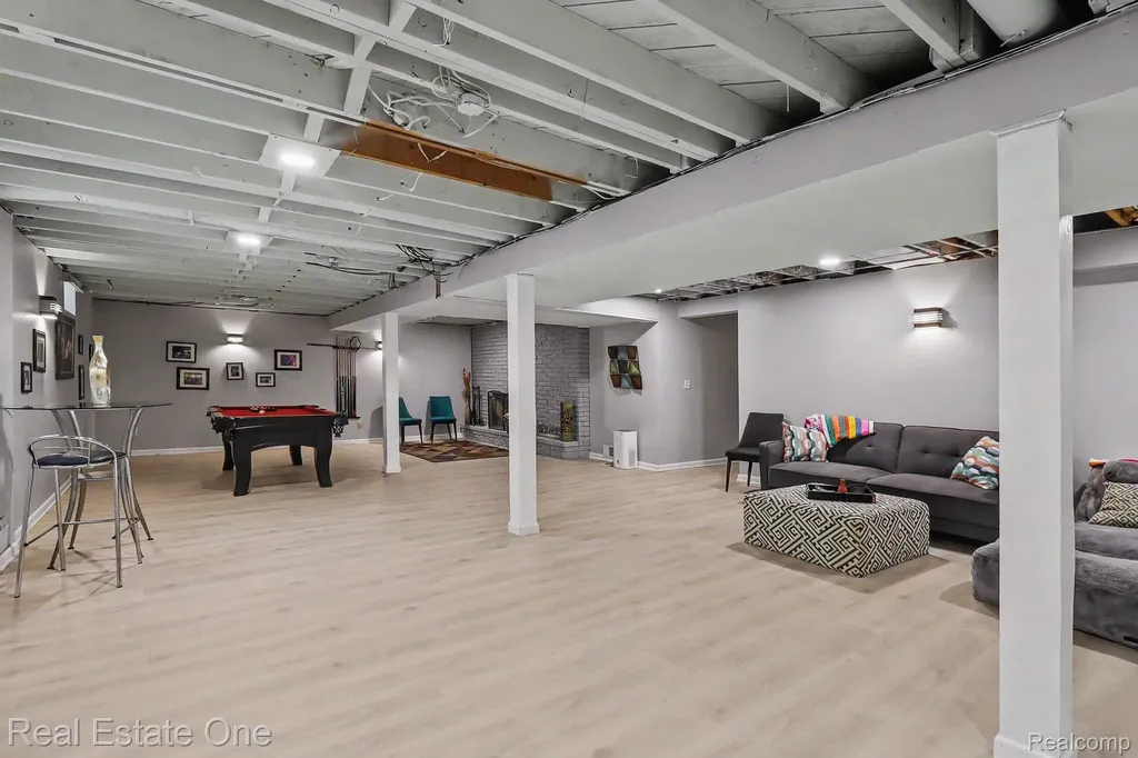 310 Pine Tree Road Orion Charter Township MI 48362