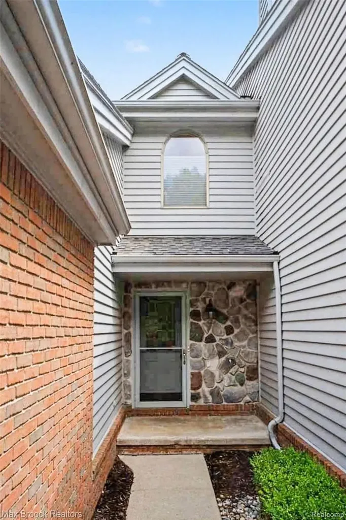 6510 Scenic Pines Court Independence Charter Township MI 48346