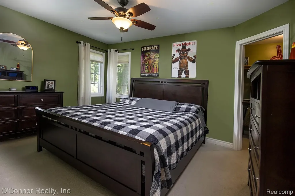 3239 Turnberry Port Huron Charter Township MI 48060