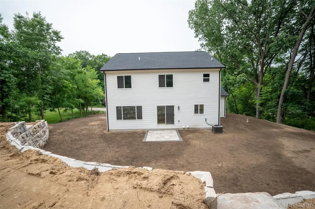 16085 Catalpa Ridge Drive Holly Township MI 48442