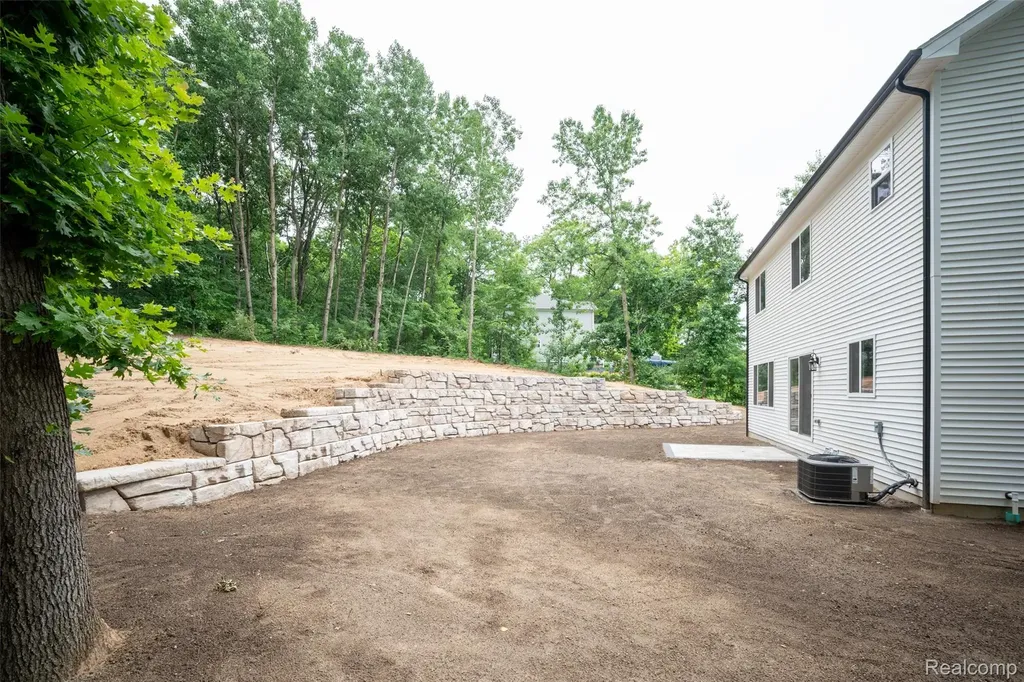 16085 Catalpa Ridge Drive Holly Township MI 48442
