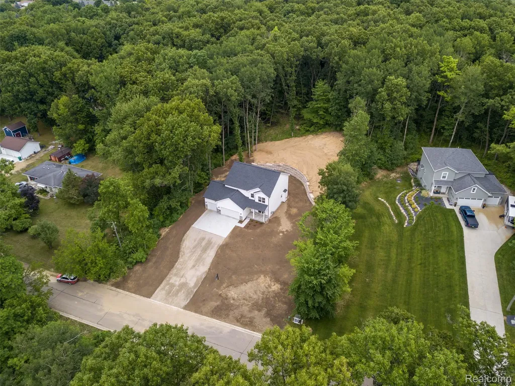 16085 Catalpa Ridge Drive Holly Township MI 48442