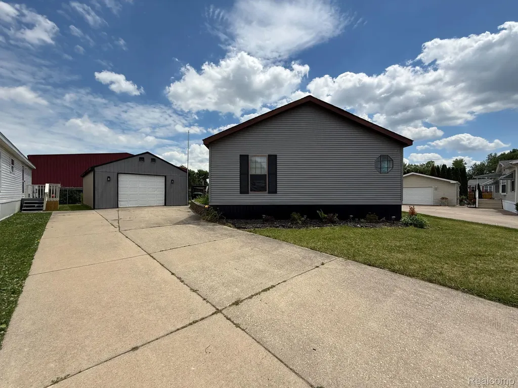 6255 Telegraph Road Bedford Township MI 48133