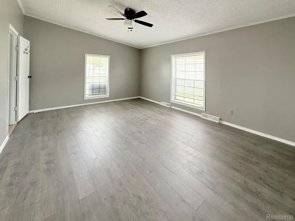 6255 Telegraph Road Bedford Township MI 48133