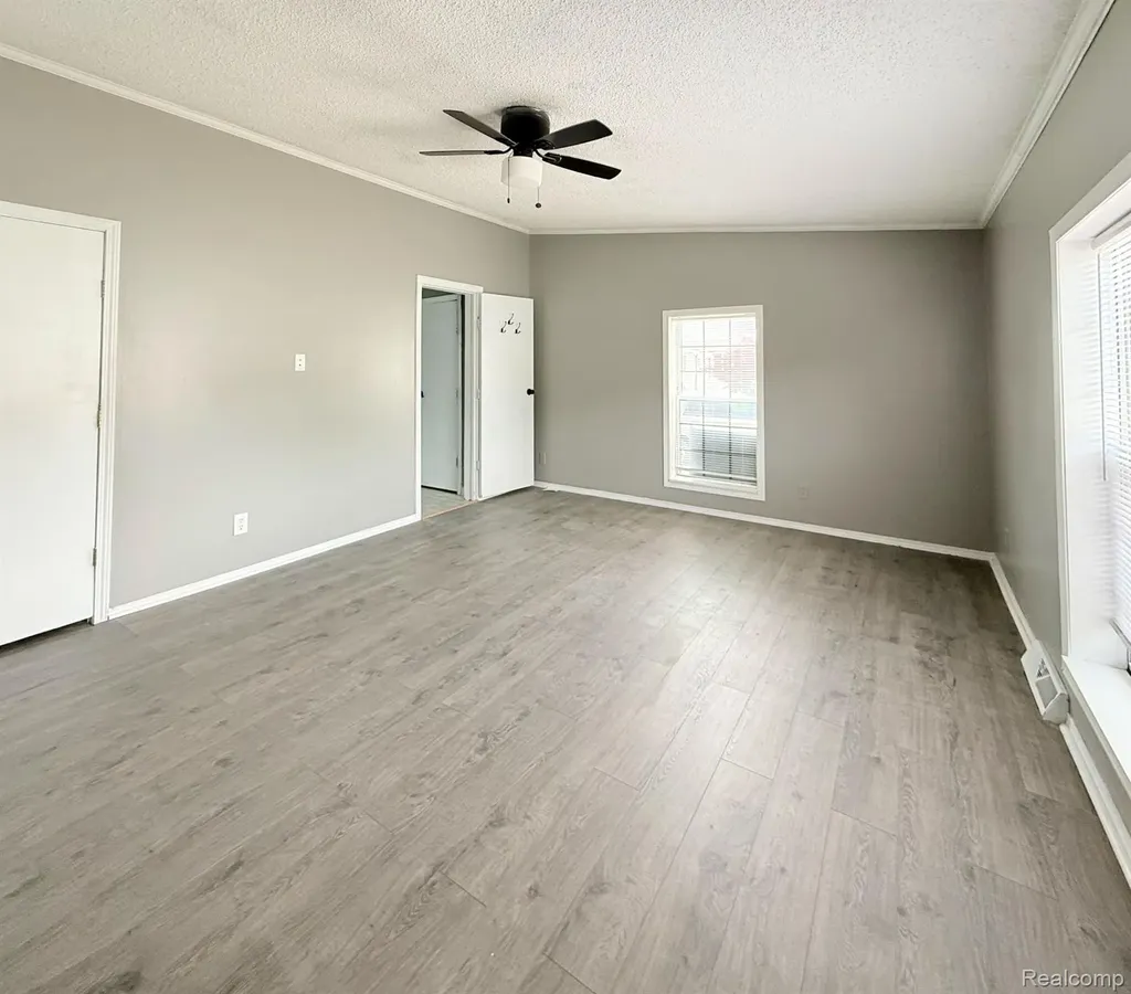 6255 Telegraph Road Bedford Township MI 48133