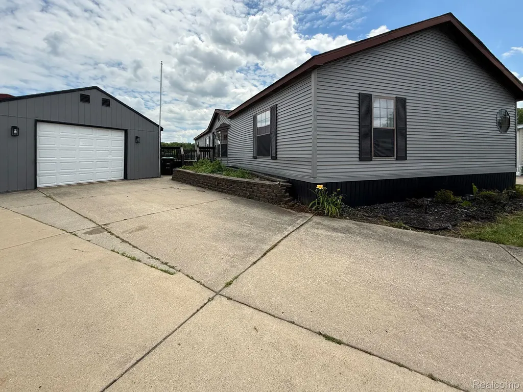 6255 Telegraph Road Bedford Township MI 48133