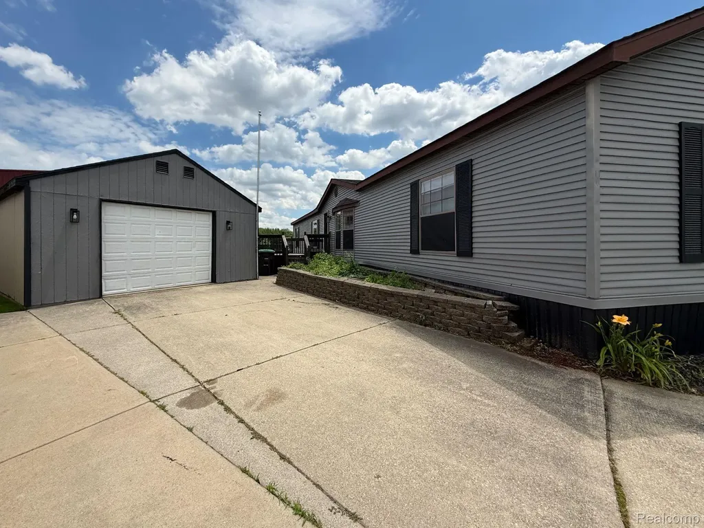 6255 Telegraph Road Bedford Township MI 48133