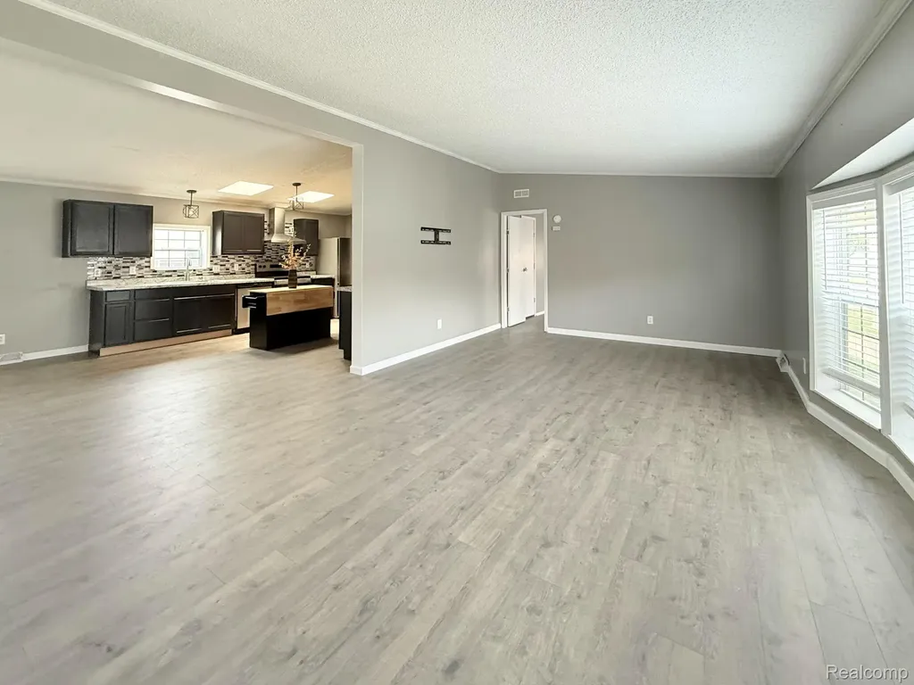 6255 Telegraph Road Bedford Township MI 48133